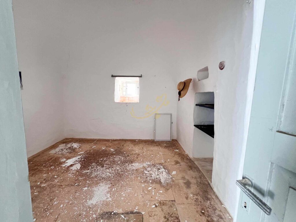 G1732484704728904