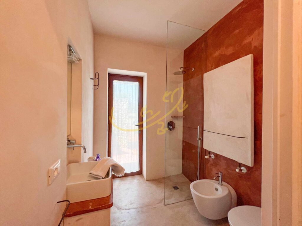 G1732485494630228